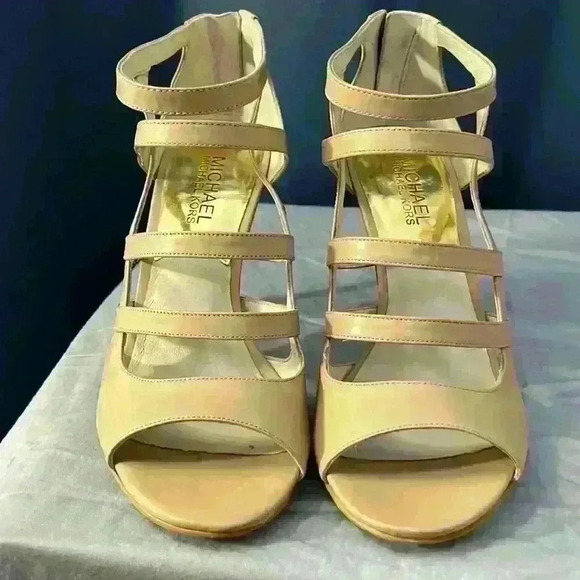 Micheal Kors Mavis Open Toe 3.5in Heels - Picture 3 of 6